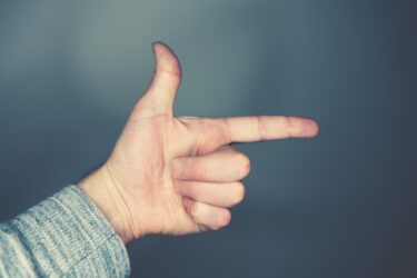 「それな」の意味とは？日常会話や文化的背景を徹底解説！